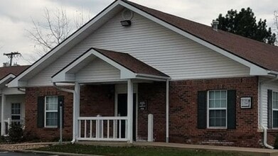 5722-5756 N Broadway St, Kansas City, MO for lease Building Photo- Image 1 of 8