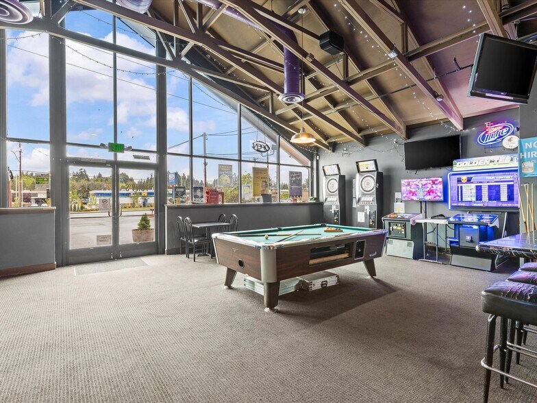 14417 124th Ave NE, Kirkland, WA à vendre - Photo intérieure - Image 2 de 39