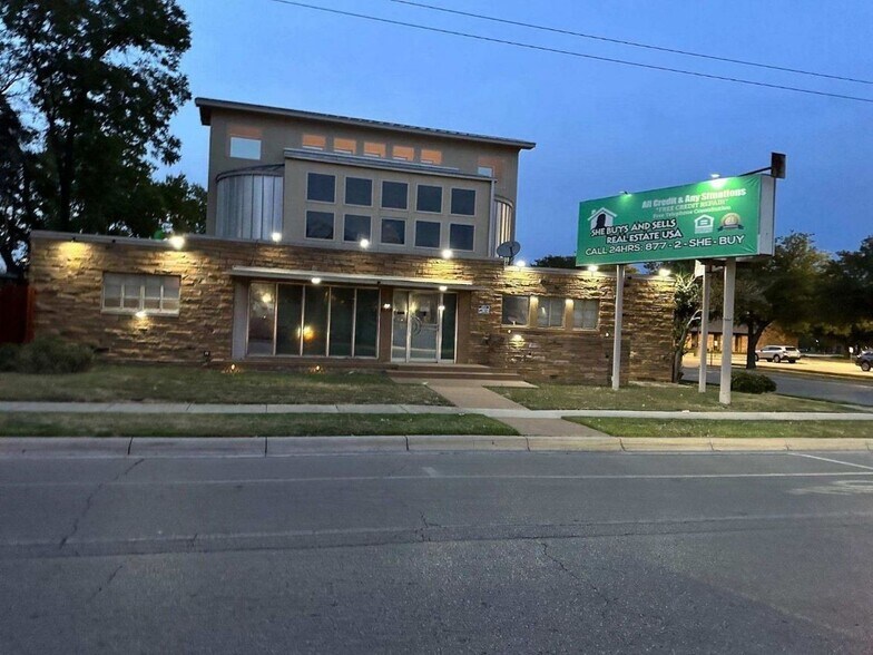 1100 Pennsylvania Ave, Fort Worth, TX à vendre - Photo du bâtiment - Image 3 de 14