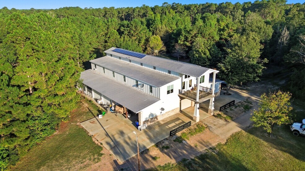 719 Turkey Creek Dr, Livingston, TX à vendre - Photo du bâtiment - Image 3 de 69