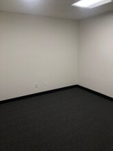 1126-1140 E Chestnut Ave, Santa Ana, CA for lease Interior Photo- Image 2 of 9