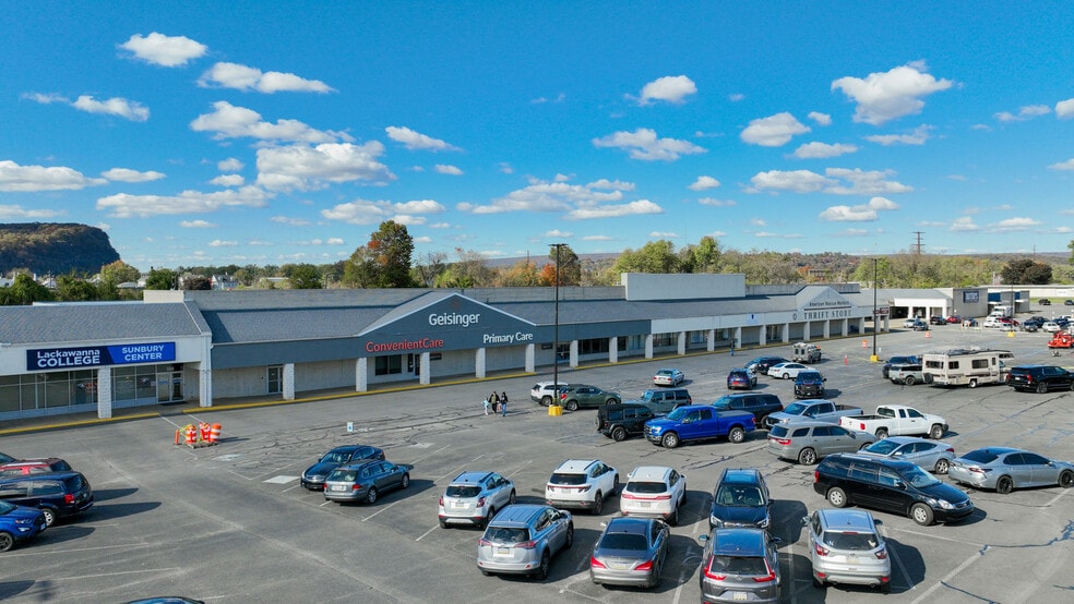 1125 N 4th St, Sunbury, PA à louer - Photo du bâtiment - Image 1 de 1