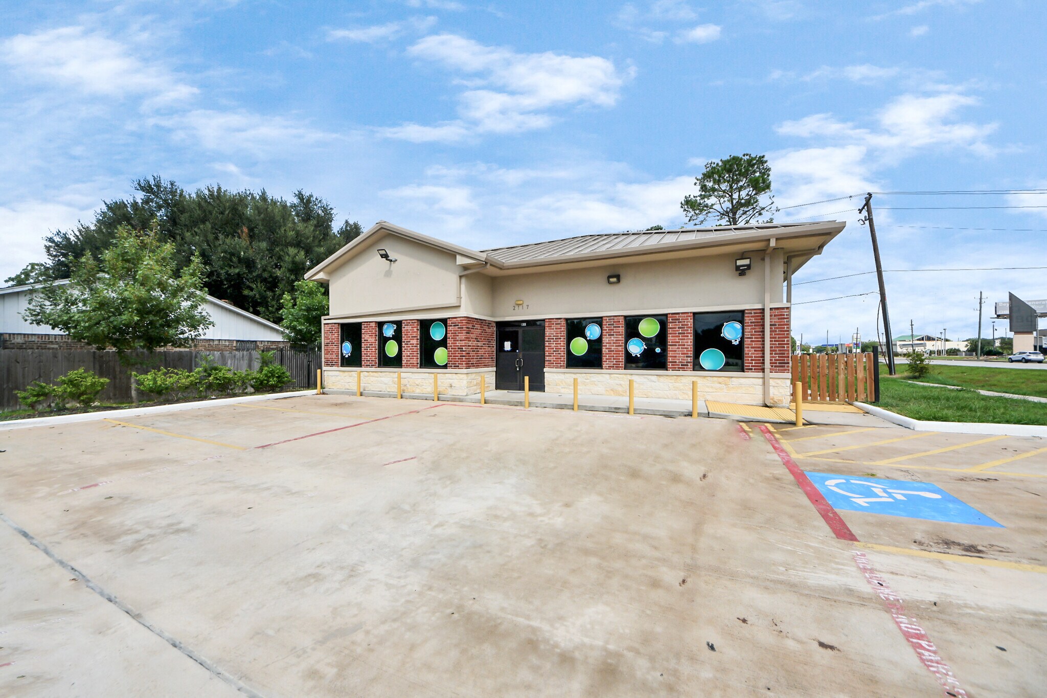 2117 Lamar Dr, Richmond, TX à vendre Photo du bâtiment- Image 1 de 1