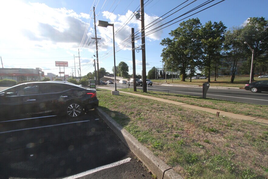 936 Us Highway 22, Somerville, NJ à louer - Photo du bâtiment - Image 2 de 13