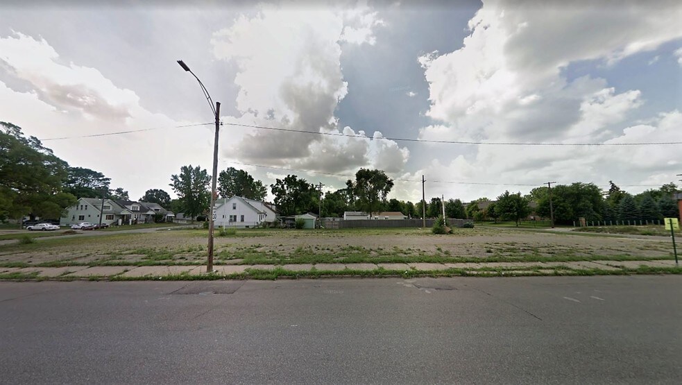 10201 Fenkell St, Detroit, MI à louer - Photo du bâtiment - Image 1 de 1