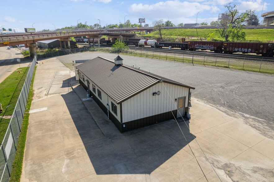 212 W Heavy Traffic Way, Tulsa, OK for lease - Building Photo - Image 2 of 12