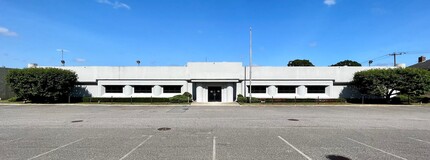 1560 Fifth Ave, Bay Shore, NY for lease Building Photo- Image 1 of 19