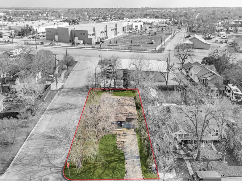 1415 Jackson St, New Braunfels, TX à vendre - Photo du bâtiment - Image 2 de 10