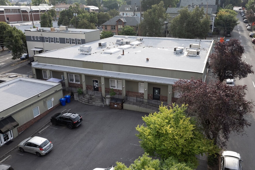 1631 SW Columbia St, Portland, OR for lease - Building Photo - Image 1 of 9