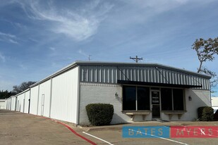 1101 S Hampton Rd, DeSoto TX - Entrepôt