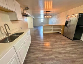 1516 E 1st St, Los Angeles, CA for lease Interior Photo- Image 2 of 8