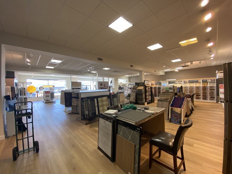 465 Franklin Ave, Franklin Square, NY à vendre - Photo intérieure - Image 2 de 13