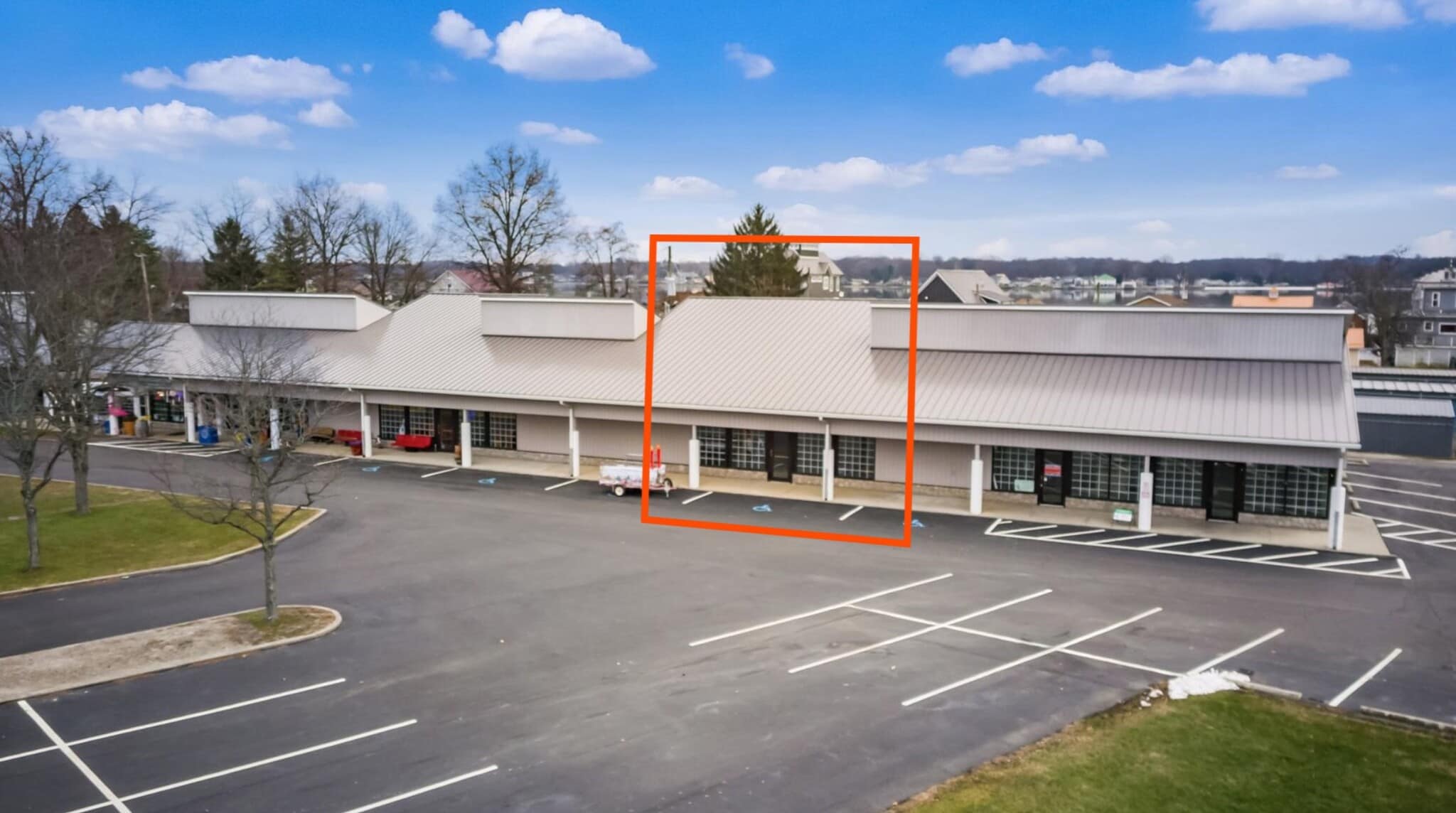 4675 Walnut St, Buckeye Lake, OH for lease Interior Photo- Image 1 of 2