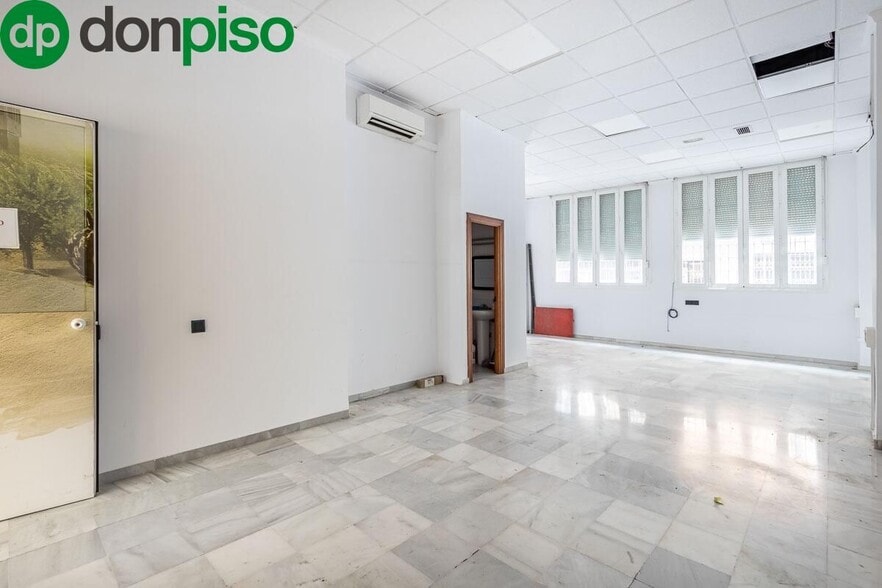 Calle Arabial, 110, Granada, Granada for sale - Interior Photo - Image 2 of 18