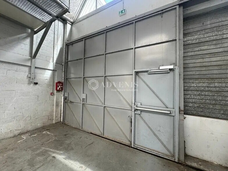 Flex in Tremblay-en-France for lease - Building Photo - Image 2 of 7