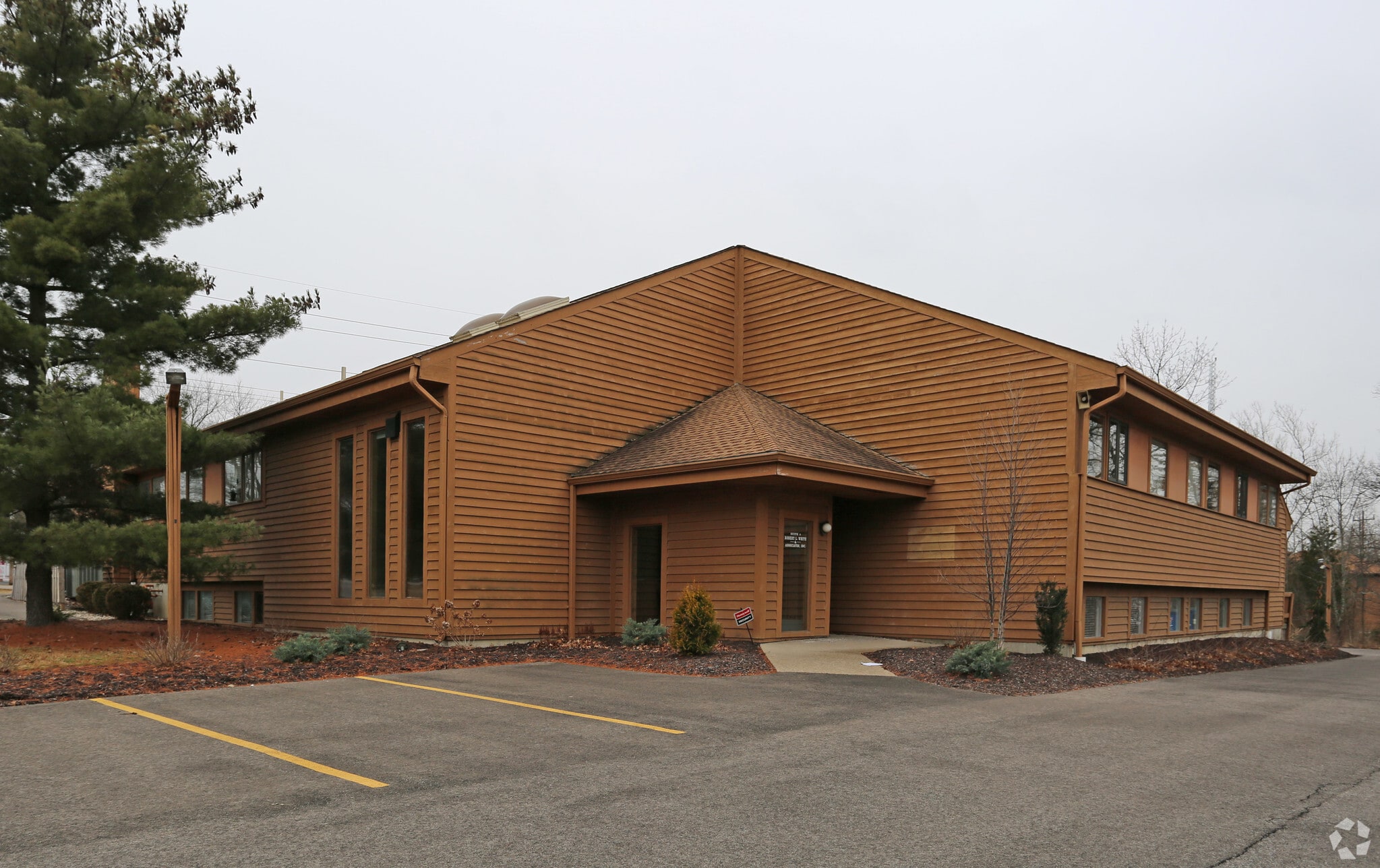 1000 Ohio Pike, Cincinnati, OH for lease Primary Photo- Image 1 of 34