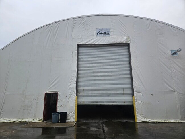 Plus de détails pour 32 Clark St, Greensburg, PA - Industriel à louer
