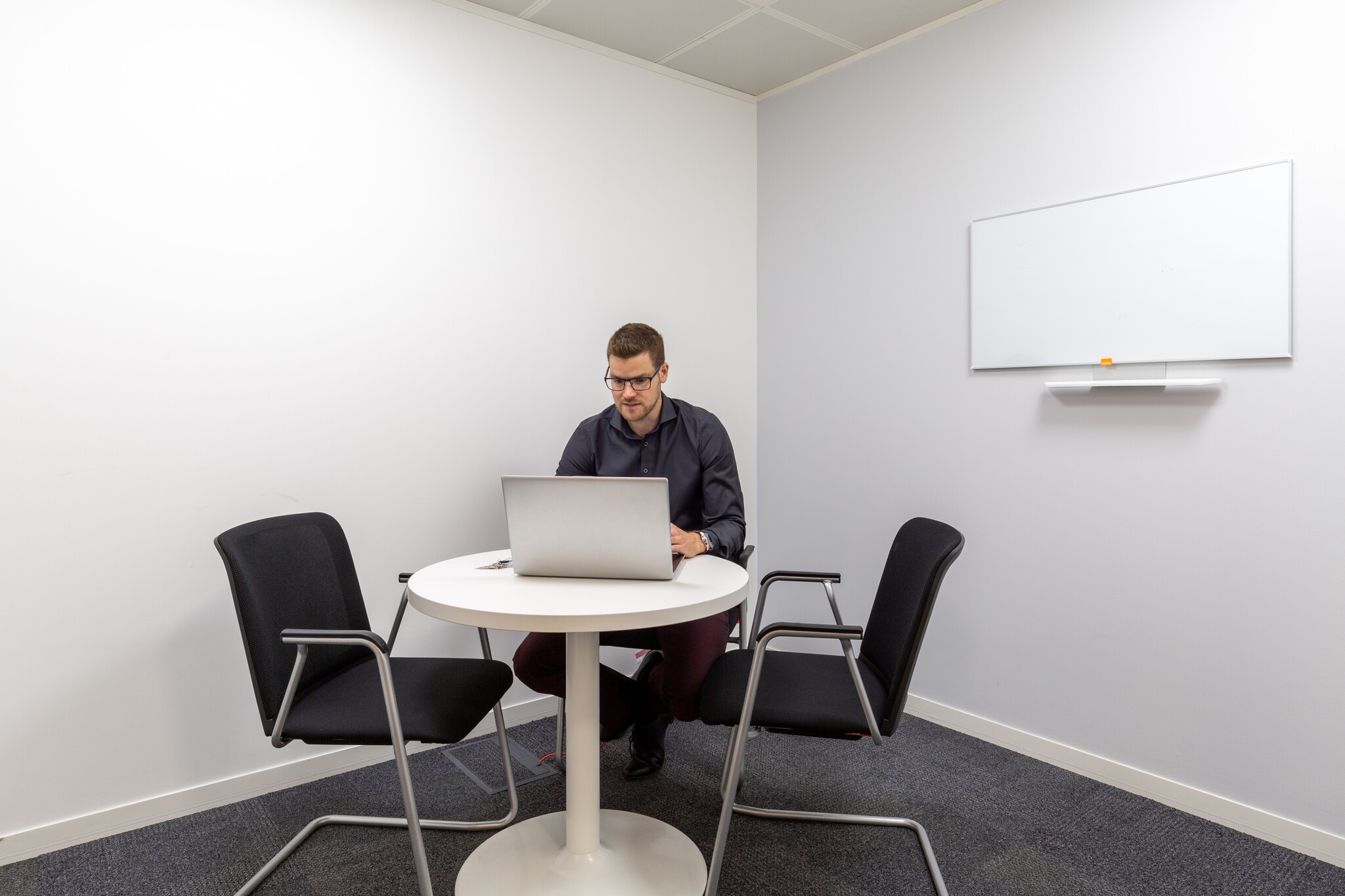 Station Way, Crawley for lease Interior Photo- Image 1 of 14