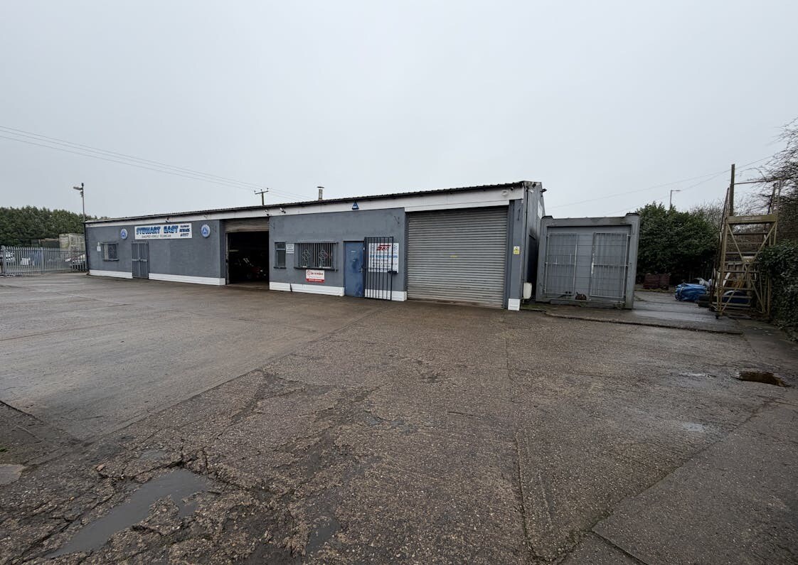 Fosse Road, Farndon for sale Building Photo- Image 1 of 7