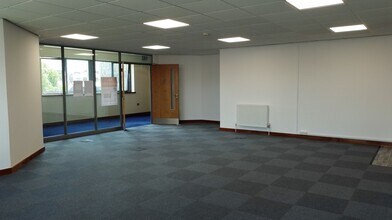 Balaclava Rd, Caernarfon for lease Interior Photo- Image 1 of 1