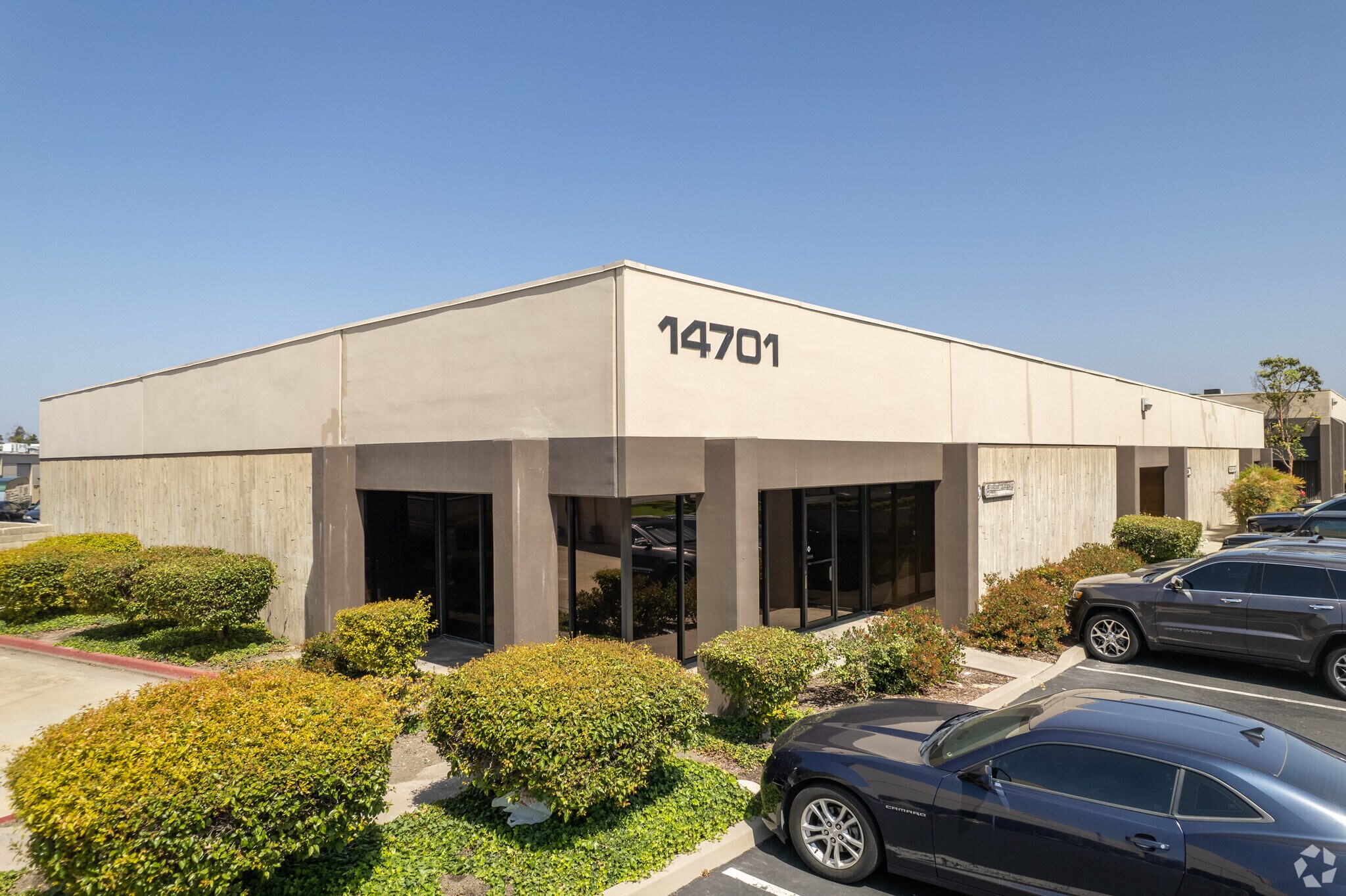 14701 Myford Rd, Tustin, CA à vendre Photo du bâtiment- Image 1 de 10