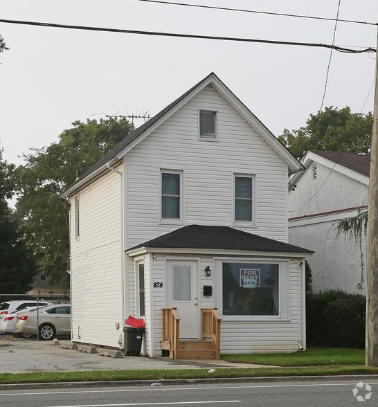 424 Merrick Rd, Oceanside, NY for sale - Primary Photo - Image 1 of 1