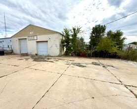 1001 Croxton Ave, Bloomington, IL for lease Building Photo- Image 1 of 7