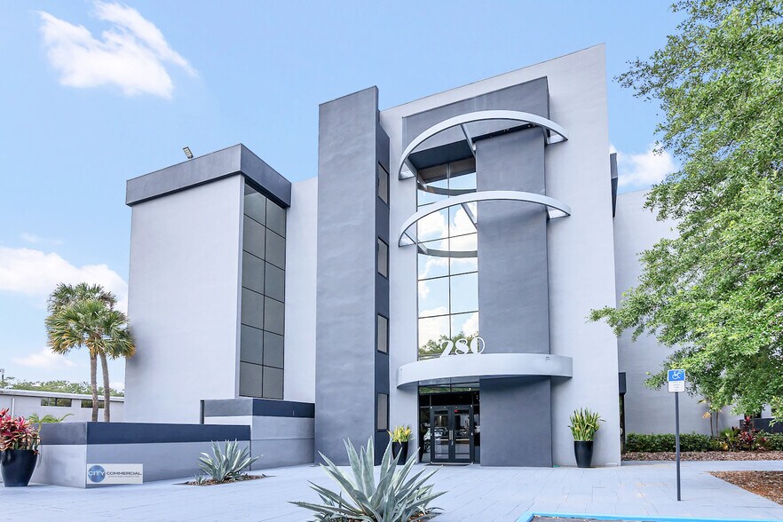 280 W Canton Ave, Winter Park, FL à louer - Photo principale - Image 1 de 22