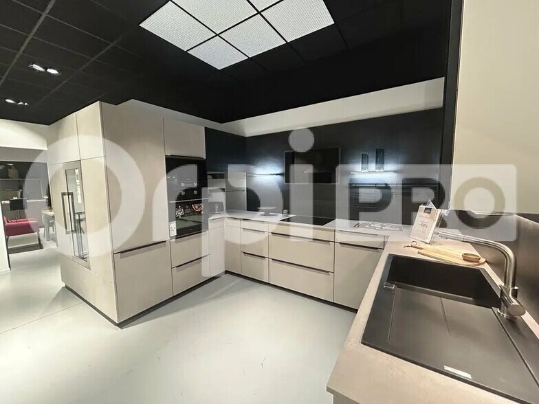 Commerce de détail dans Anse à louer - Photo intérieure - Image 2 de 4