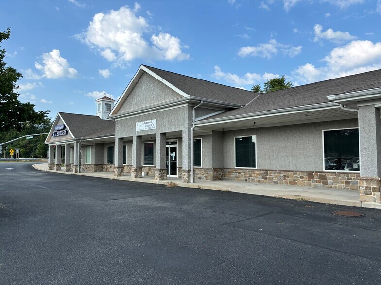 677 E Pulaski Hwy, Elkton, MD à louer - Photo du bâtiment - Image 2 de 30