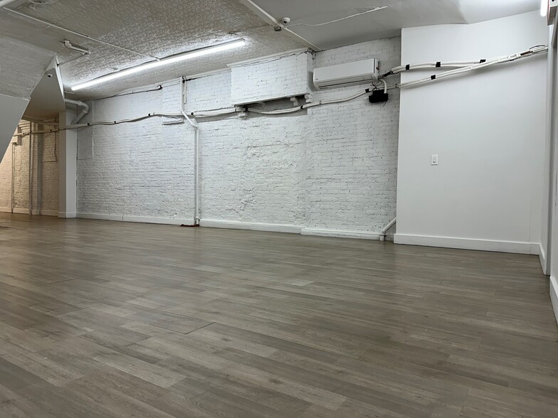 93 Allen St, New York, NY for lease - Building Photo - Image 3 of 16