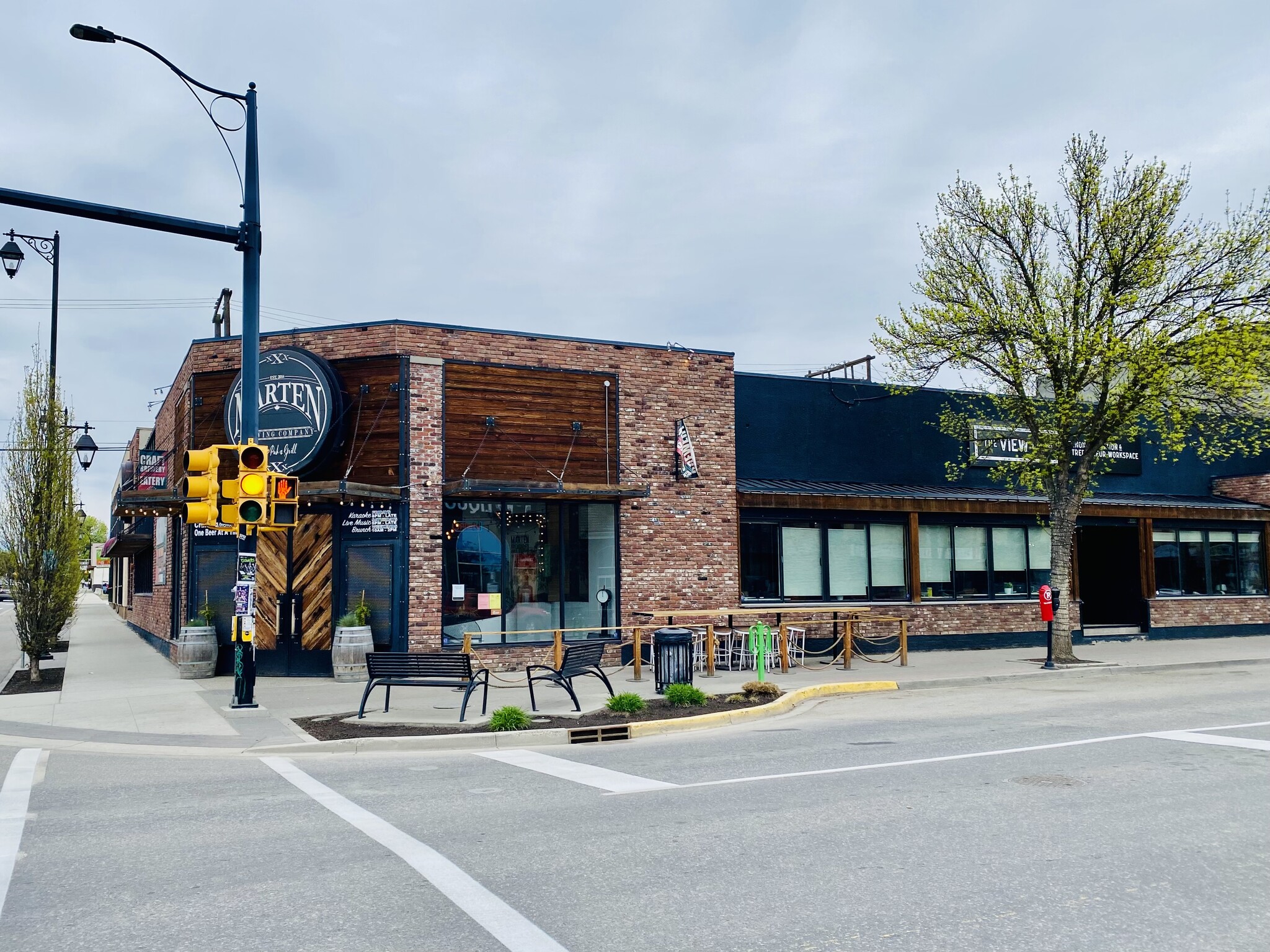 2933 30 Av, Vernon, BC for sale Primary Photo- Image 1 of 5