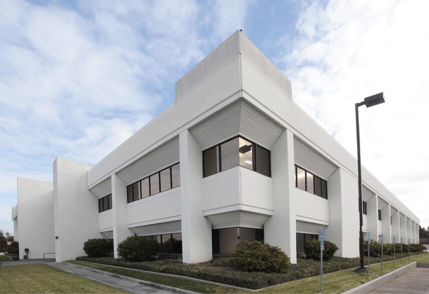 1240 S State College Blvd, Anaheim, CA for lease - Building Photo - Image 2 of 2