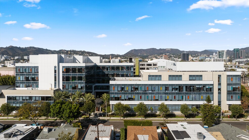 959 Seward St, Los Angeles, CA à louer - Photo du bâtiment - Image 3 de 34