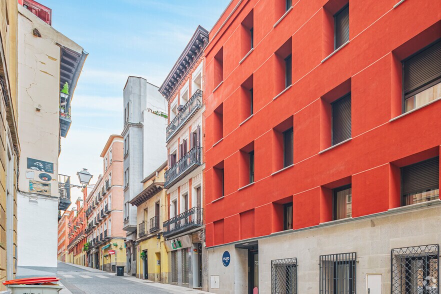 Commerce de détail dans Madrid, Madrid à louer - Photo du bâtiment - Image 2 de 3