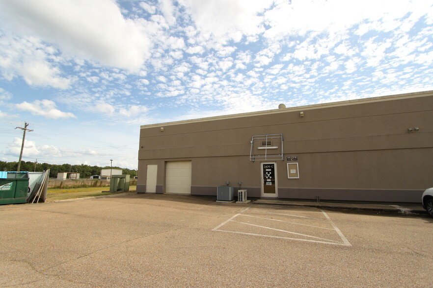 2406 Highway 45 N, Columbus, MS à vendre - Photo du bâtiment - Image 1 de 1