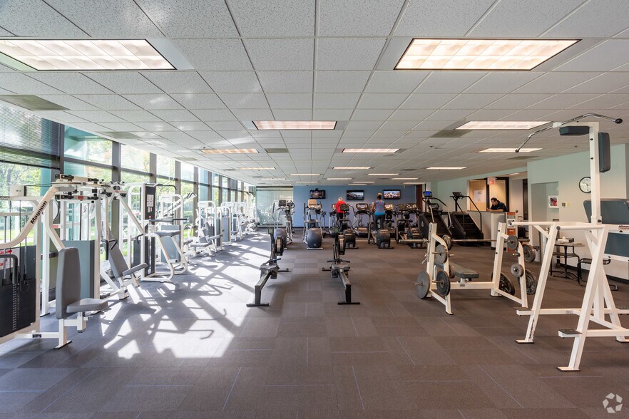 801 Warrenville Rd, Lisle, IL à louer - Photo intérieure - Image 3 de 8