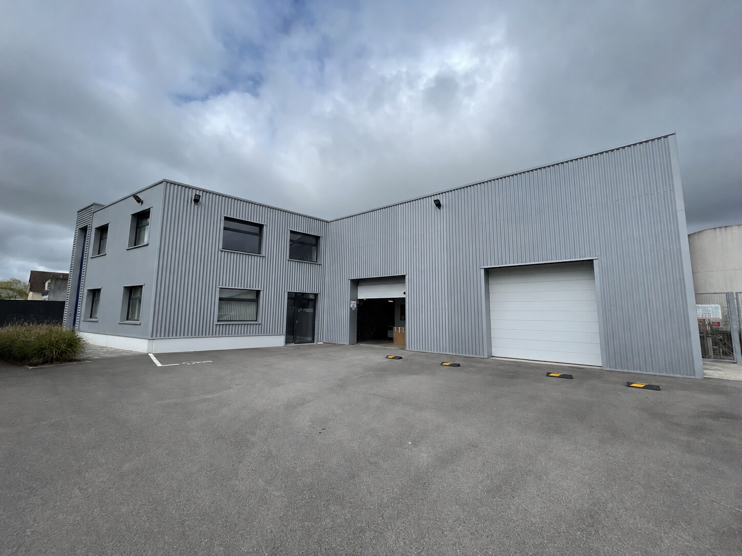 16 Rue Du Commerce, Cormontreuil for lease Building Photo- Image 1 of 7