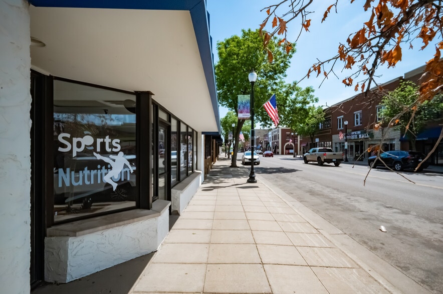 1017-1023 Mainstreet, Hopkins, MN for lease - Building Photo - Image 2 of 20