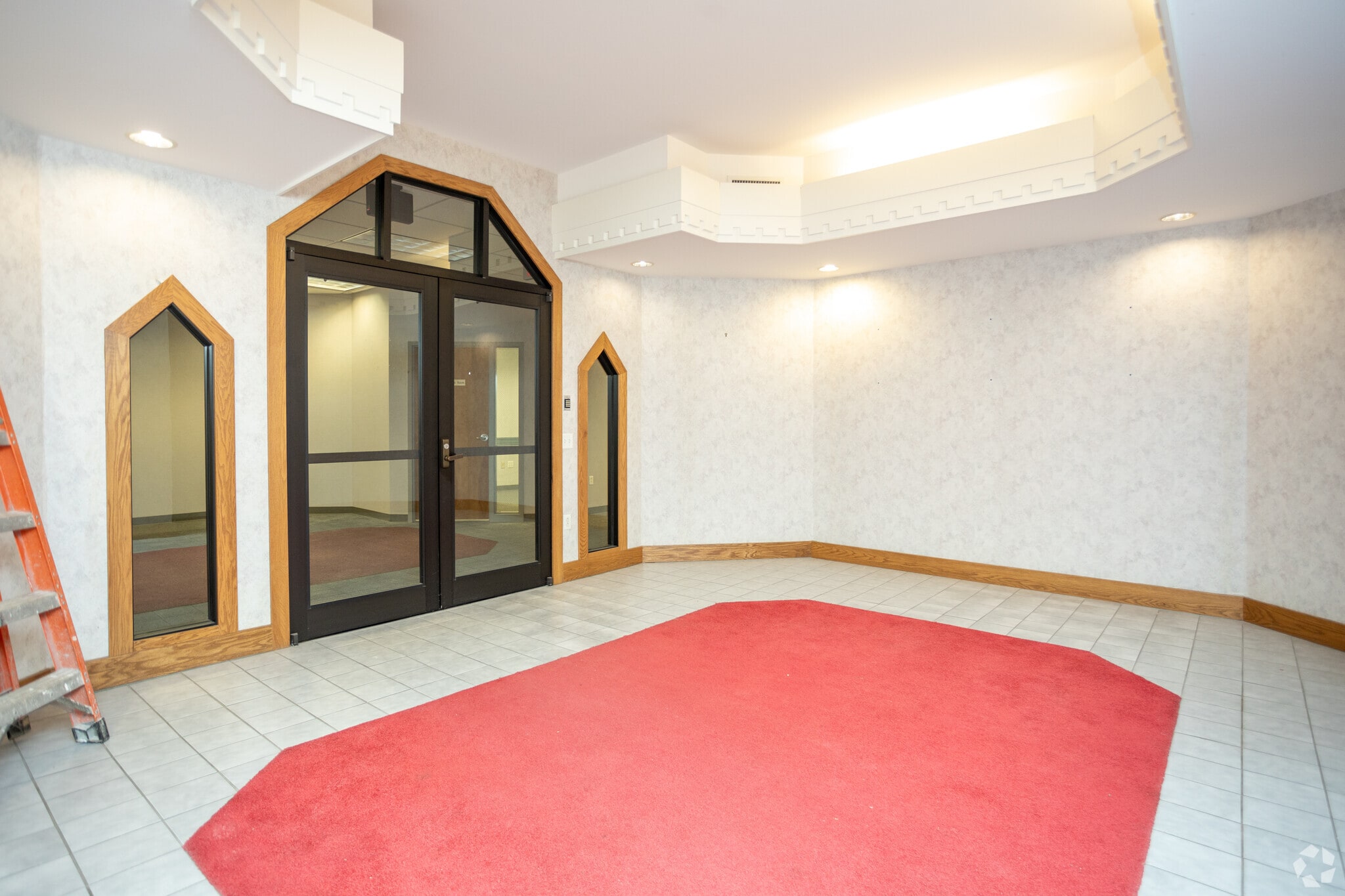 205 W Market St, Lima, OH for sale Interior Photo- Image 1 of 15