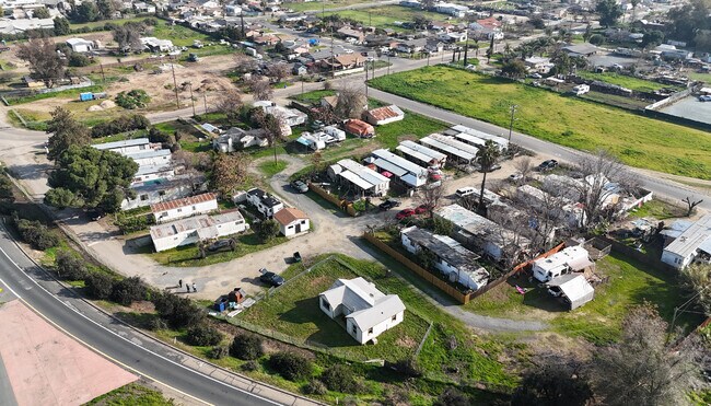 Plus de détails pour 815-849 S Indiana St, Porterville, CA - Multi-résidentiel à vendre