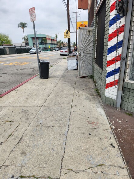 2822 W Slauson Ave, Los Angeles, CA à louer - Photo du bâtiment - Image 1 de 6