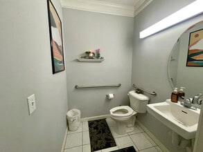 6511 Creedmoor Rd, Raleigh, NC for lease Interior Photo- Image 2 of 4