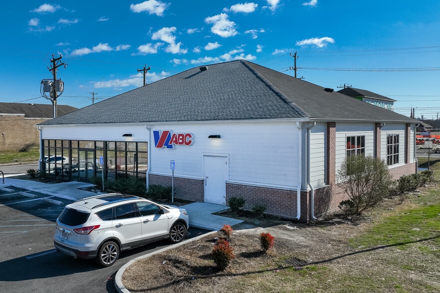 1137 London Blvd, Portsmouth, VA for sale - Aerial Video - Image 2 of 8