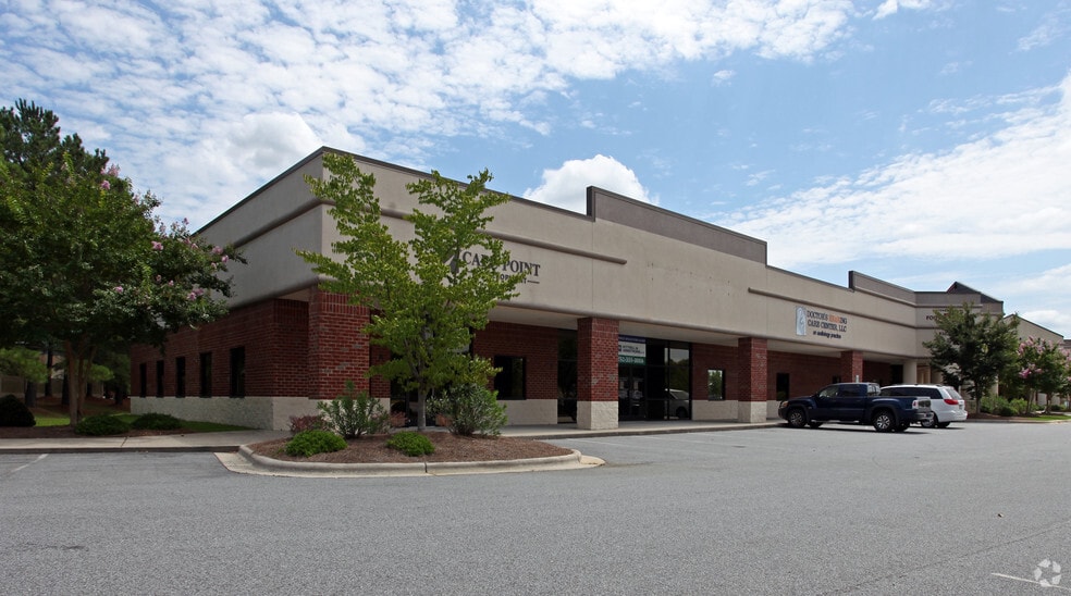 2140 W Arlington Blvd, Greenville, NC for lease - Building Photo - Image 3 of 3