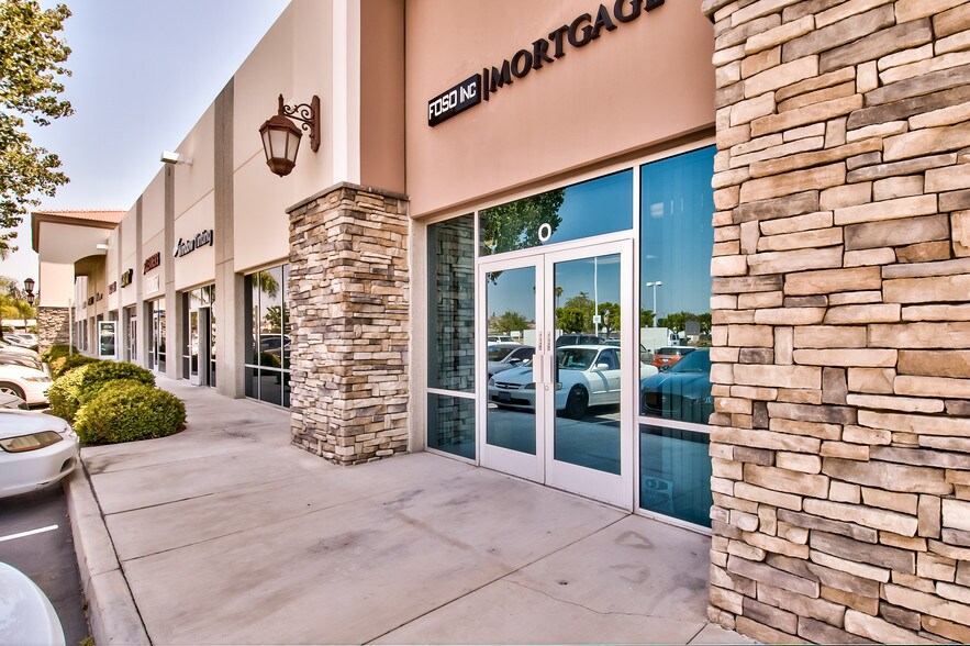 13641 Central Ave, Chino, CA à louer - Autre - Image 2 de 14