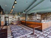 3 Rue de la Commune E. Interior