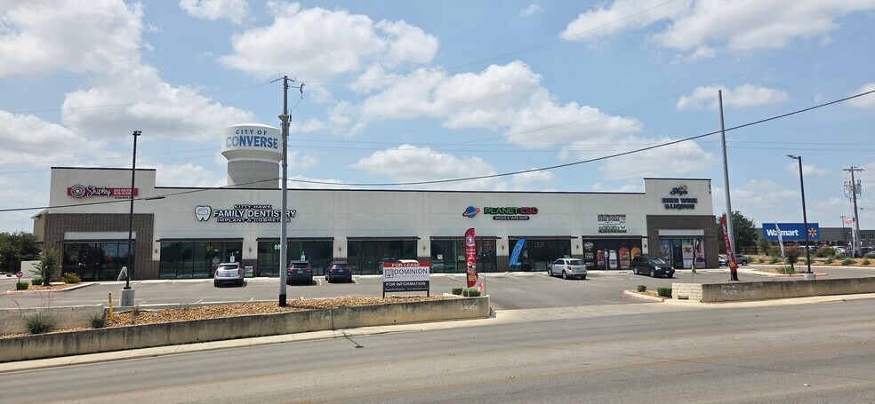 7875 Kitty Hawk rd, Converse, TX à louer - Photo du bâtiment - Image 3 de 5