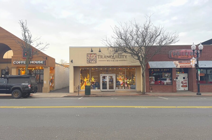 64 W Main St, Patchogue, NY for sale - Building Photo - Image 1 of 1