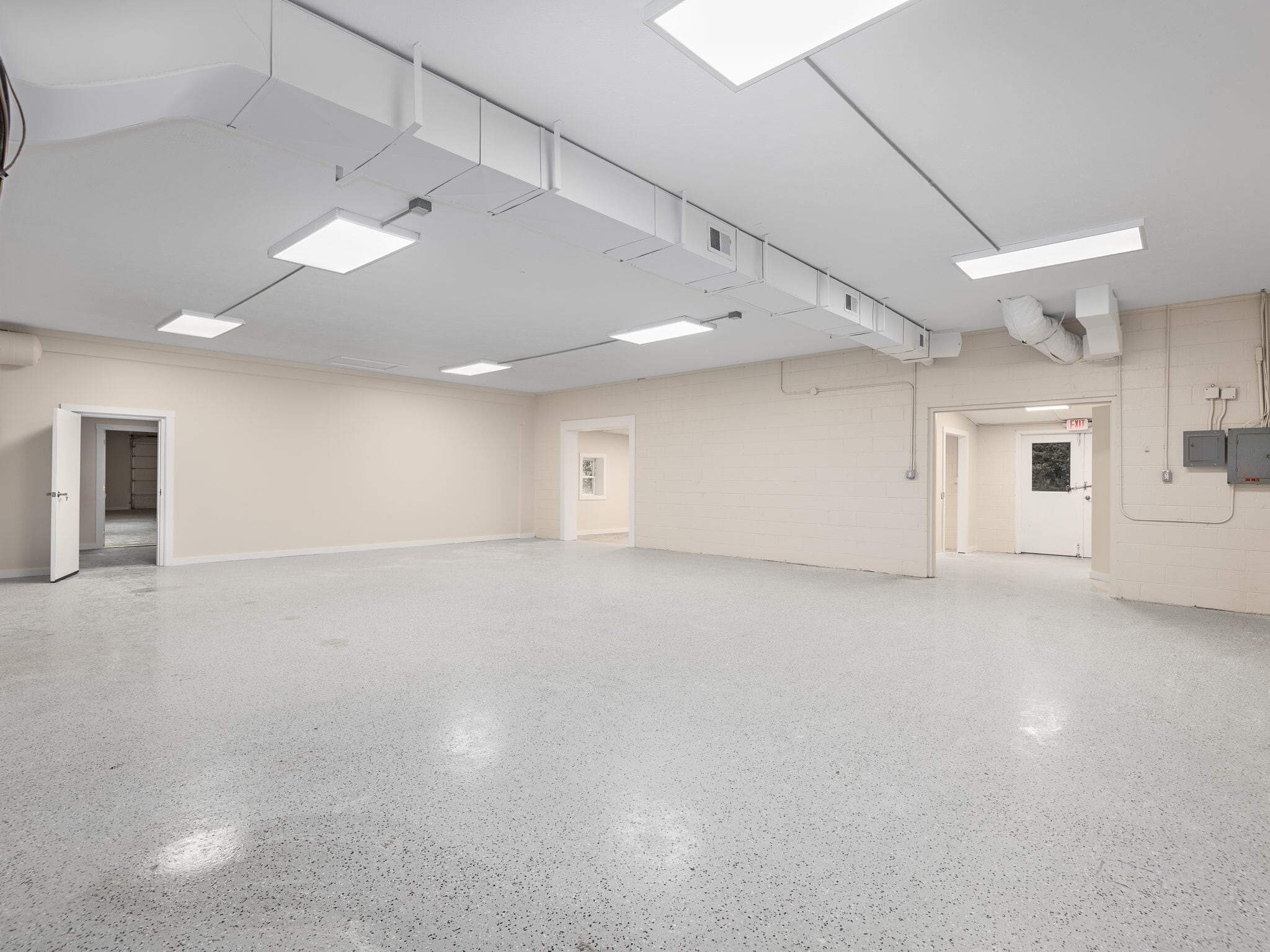 732 Jonesborough St, Hendersonville, NC for sale Primary Photo- Image 1 of 18